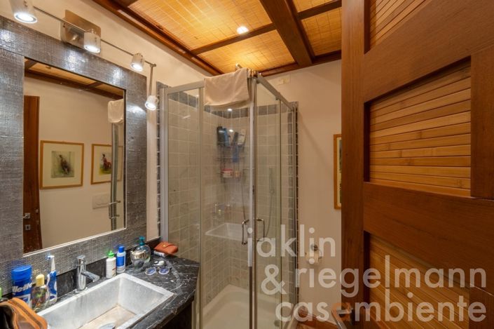 Image No.32-5 Bed Country House for sale