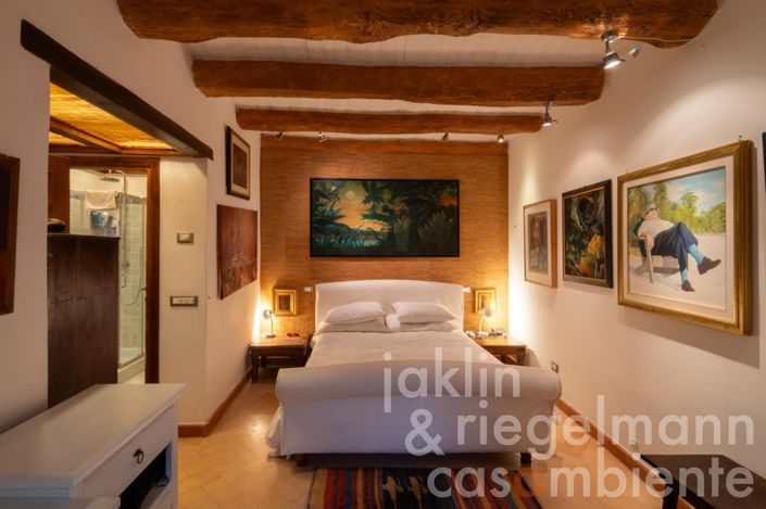 Image No.34-5 Bed Country House for sale