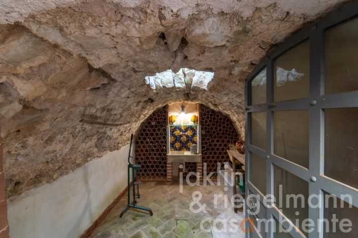 Image No.37-5 Bed Country House for sale