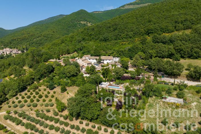 Image No.68-5 Bed Country House for sale