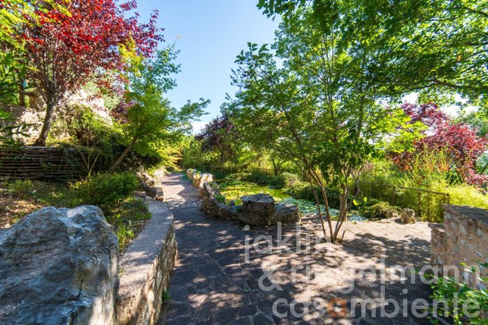 Image No.69-5 Bed Country House for sale