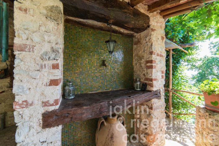 Image No.10-5 Bed Country House for sale