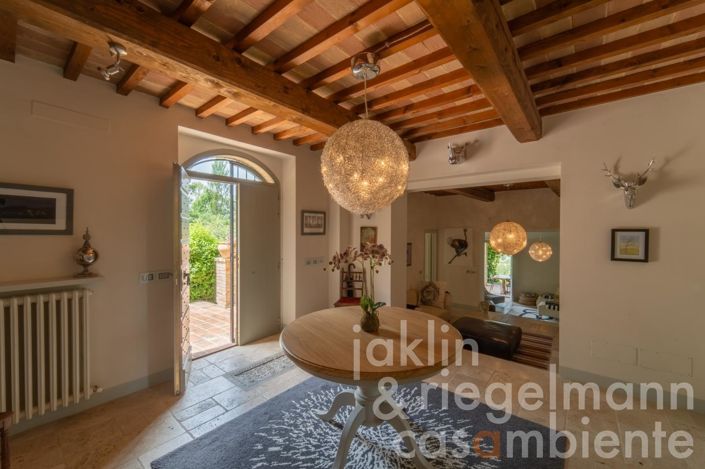 Image No.25-5 Bed Country House for sale