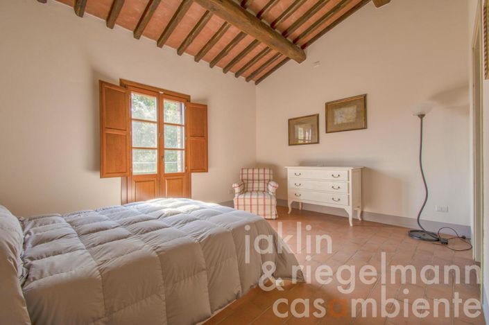 Image No.34-6 Bed Country House for sale