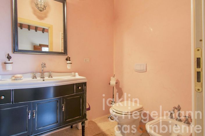 Image No.35-6 Bed Country House for sale