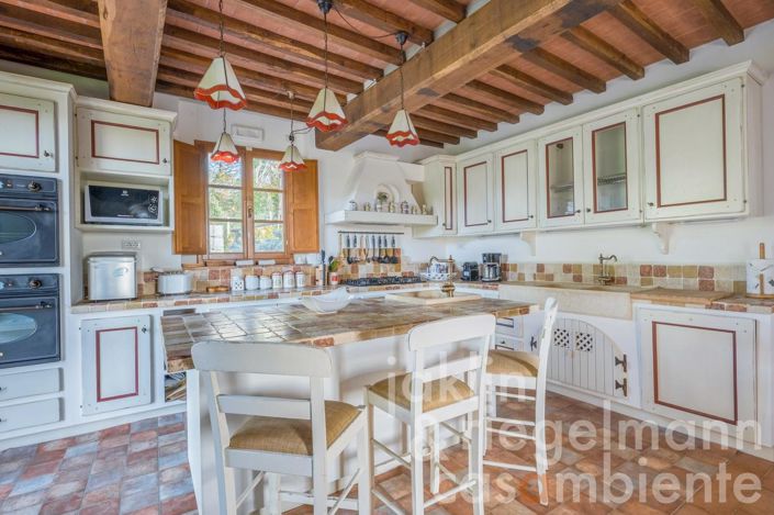 Image No.39-6 Bed Country House for sale