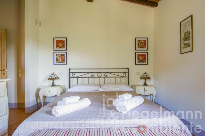 Image No.48-6 Bed Country House for sale