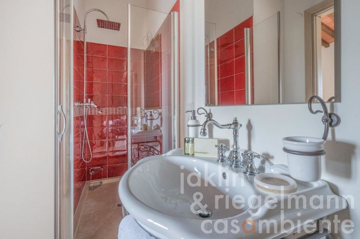 Image No.61-6 Bed Country House for sale