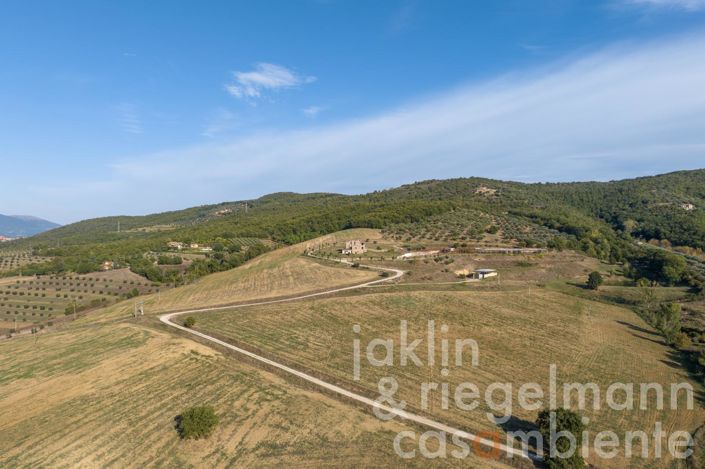 Image No.14-8 Bed Farmhouse for sale