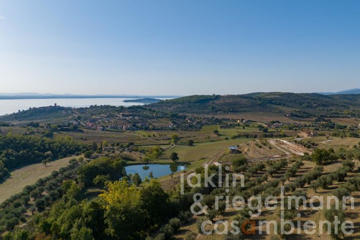 Image No.6-8 Bed Farmhouse for sale