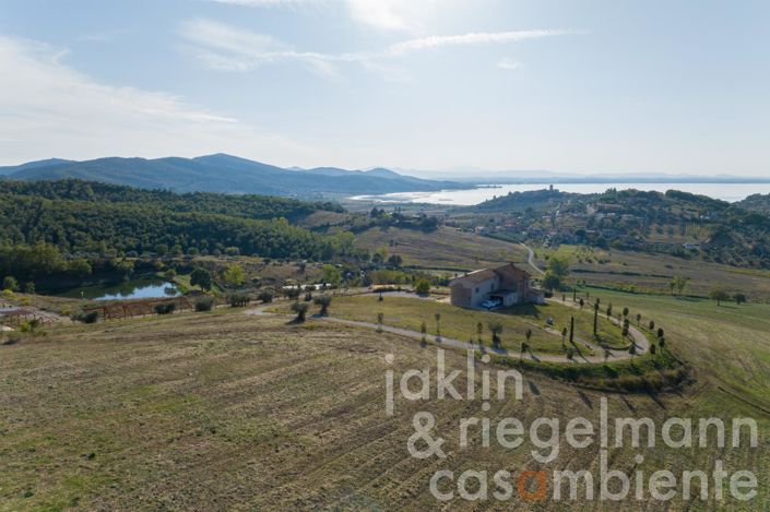 Image No.9-8 Bed Farmhouse for sale