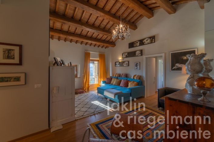 Image No.25-5 Bed Country House for sale