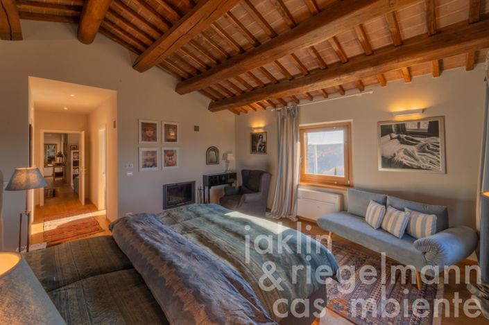 Image No.28-5 Bed Country House for sale