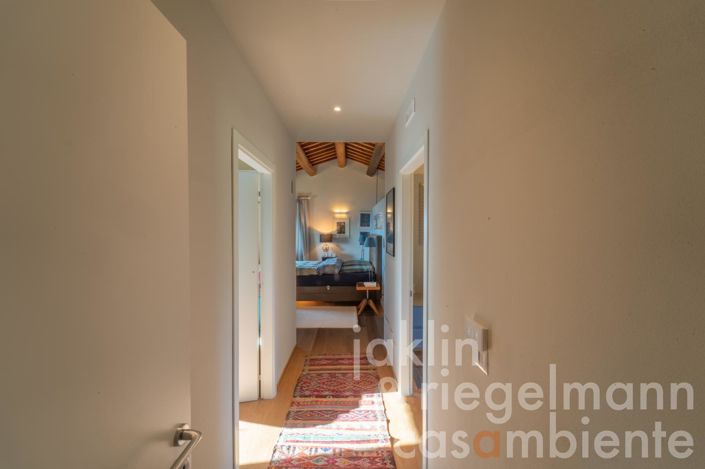 Image No.30-5 Bed Country House for sale