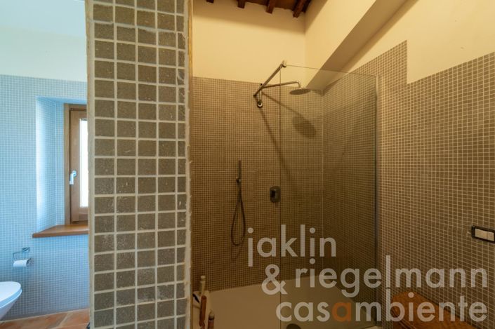 Image No.39-5 Bed Country House for sale