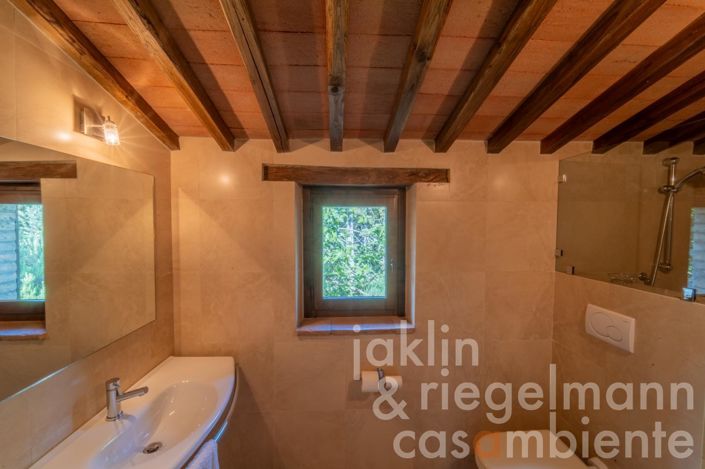 Image No.18-5 Bed Country House for sale