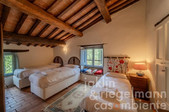 Image No.23-5 Bed Country House for sale