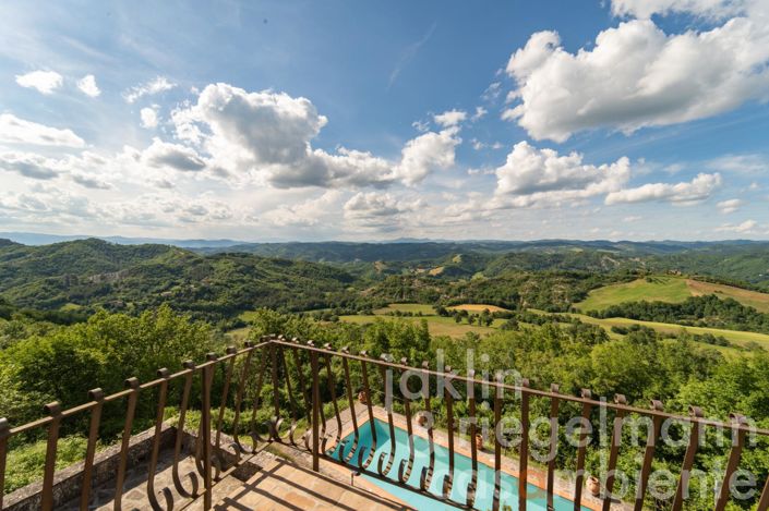 Image No.30-Maison de campagne de 5 chambres à vendre à Pietralunga