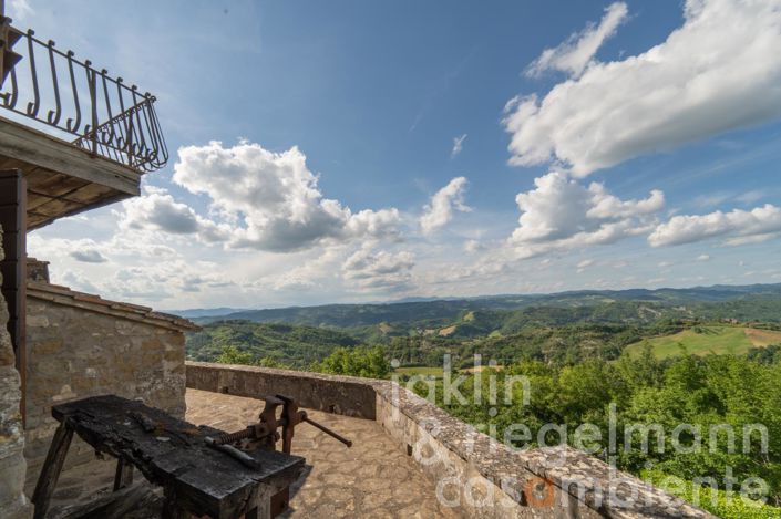 Image No.36-Maison de campagne de 5 chambres à vendre à Pietralunga