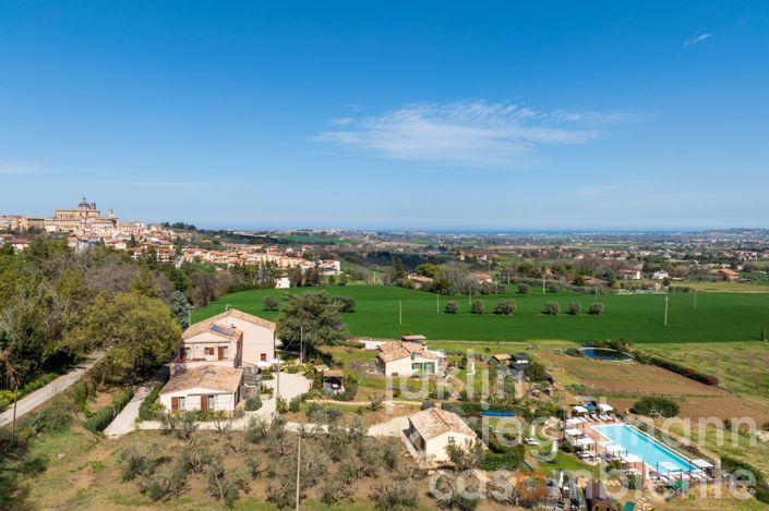 Image No.11-14 Bed Farmhouse for sale