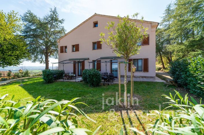 Image No.23-14 Bed Farmhouse for sale