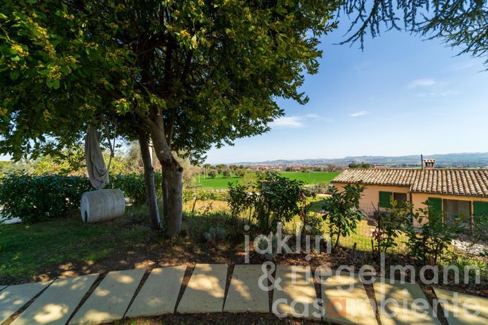 Image No.24-14 Bed Farmhouse for sale