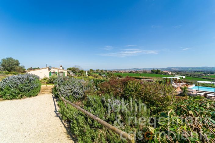 Image No.31-14 Bed Farmhouse for sale