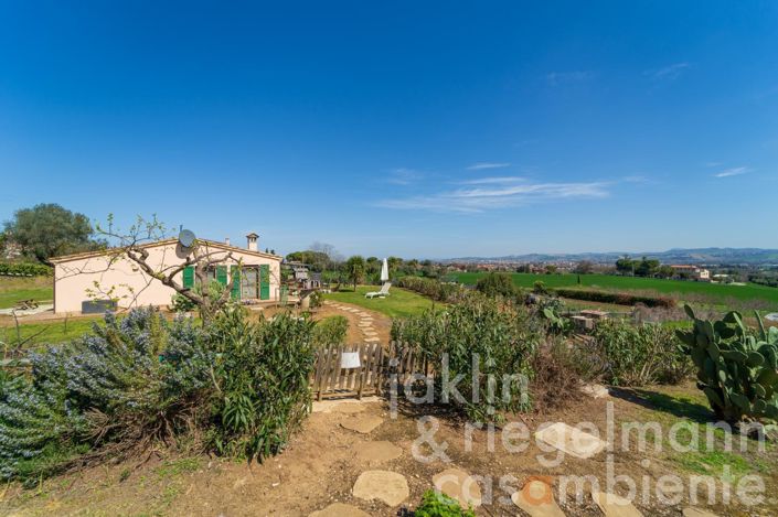 Image No.32-14 Bed Farmhouse for sale