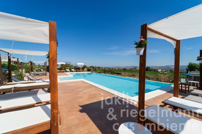 Image No.41-14 Bed Farmhouse for sale