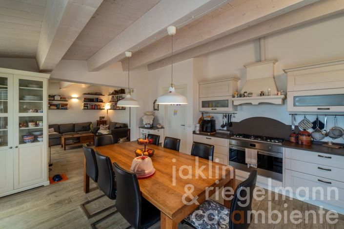 Image No.55-14 Bed Farmhouse for sale