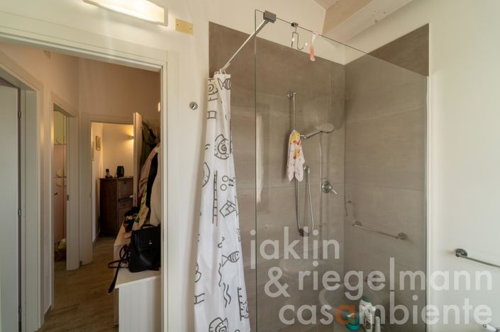 Image No.59-14 Bed Farmhouse for sale