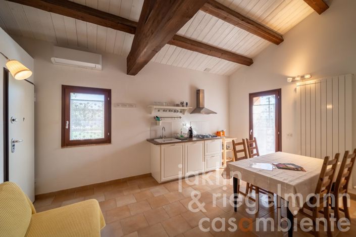 Image No.75-14 Bed Farmhouse for sale