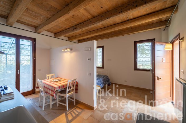 Image No.83-14 Bed Farmhouse for sale