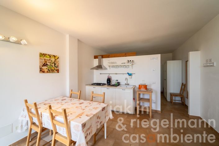 Image No.87-14 Bed Farmhouse for sale