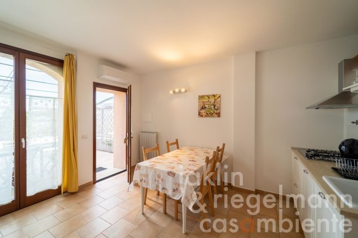 Image No.88-14 Bed Farmhouse for sale