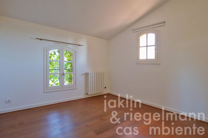 Image No.14-5 Bed Country House for sale