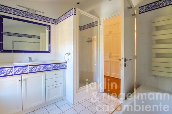 Image No.18-5 Bed Country House for sale