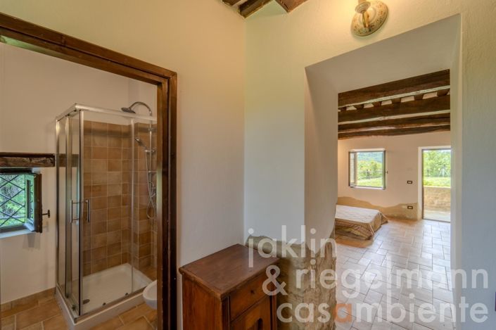 Image No.31-2 Bed Country House for sale