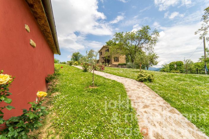 Image No.35-2 Bed Country House for sale