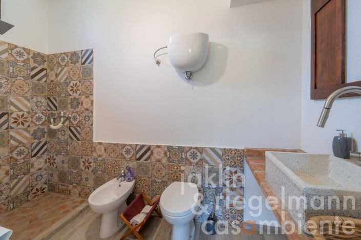 Image No.43-2 Bed Country House for sale