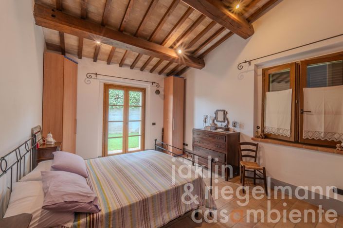 Image No.35-4 Bed Country House for sale