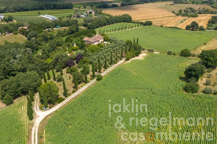 Image No.11-10 Bed Country House for sale