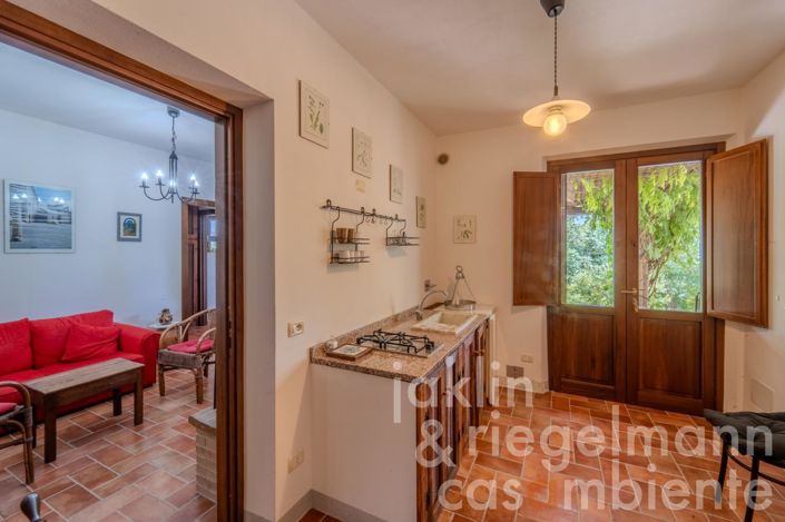 Image No.36-Maison de campagne de 10 chambres à vendre à Fratta Todina