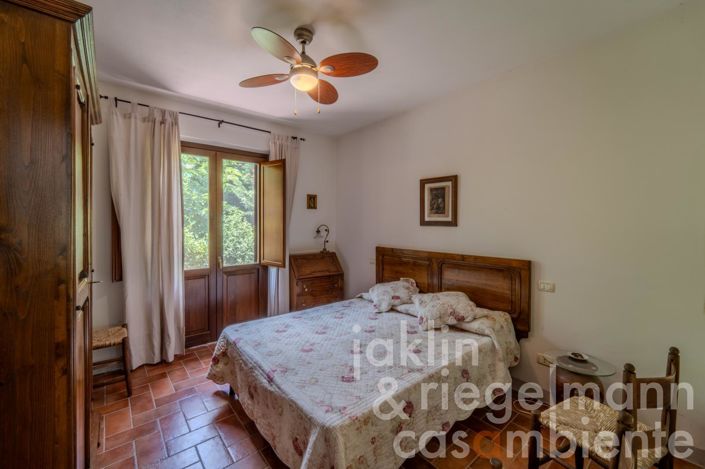 Image No.38-10 Bed Country House for sale