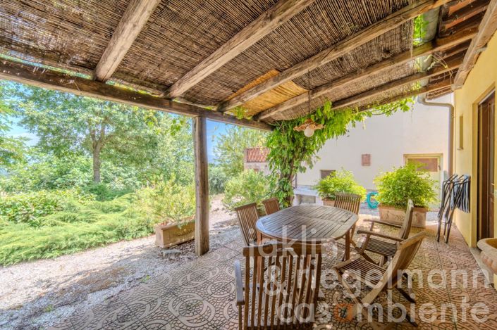 Image No.44-Maison de campagne de 10 chambres à vendre à Fratta Todina