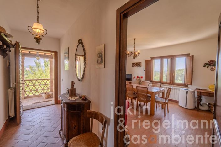 Image No.47-Maison de campagne de 10 chambres à vendre à Fratta Todina