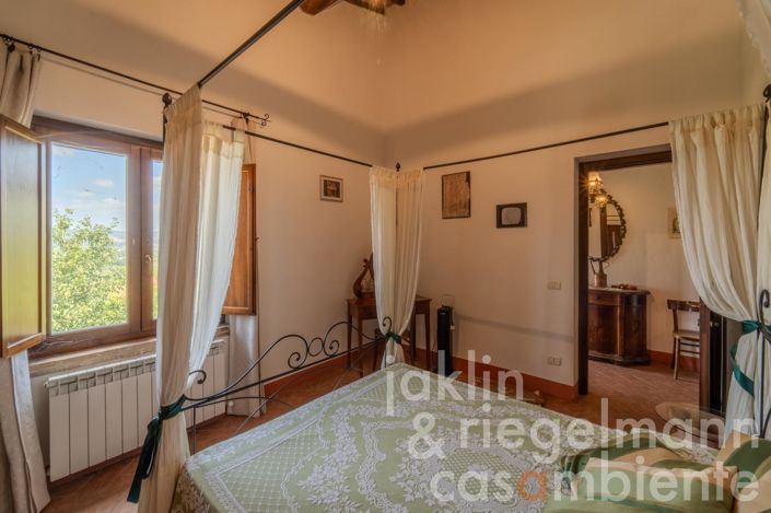 Image No.52-10 Bed Country House for sale