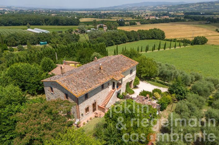 Image No.6-Maison de campagne de 10 chambres à vendre à Fratta Todina