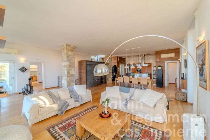 Image No.35-5 Bed Country House for sale