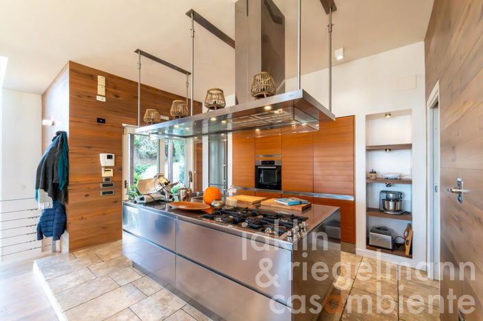 Image No.37-5 Bed Country House for sale